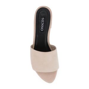 Senso Zulu Beige Super Soft Leather slip-on sandals size 7